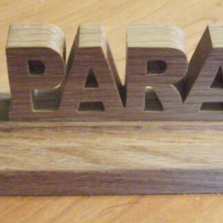 PARACHUTE REGIMENT PARA SCROLLSAW HARDWOOD DESK ORNAMENT AND PEN HOLDER
